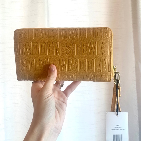BRAND NEW W TAGS Steve Madden Wristlet Wallet - Picture 3 of 4